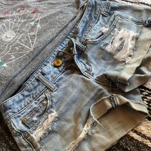 American Eagle Low Rise Shorts